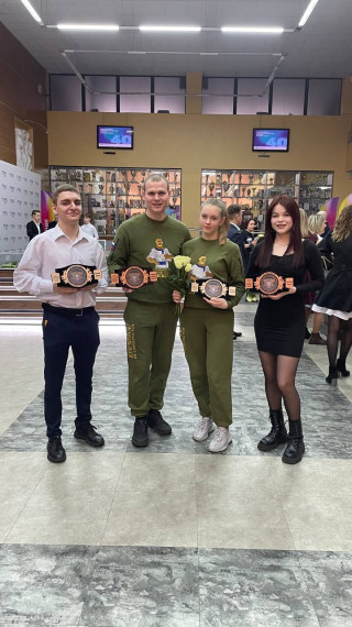 Укажите подпись к картинке.